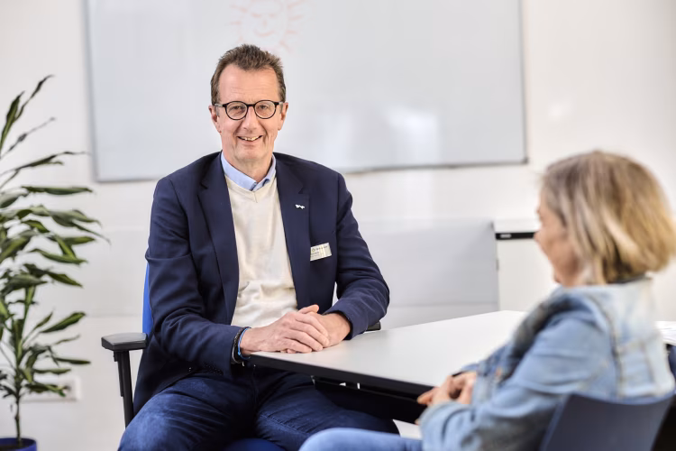 Einzelgespräch Dr. Becker Klinik Norddeich