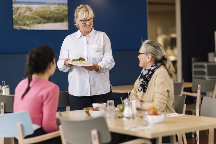 Mitarbeiterin Service
